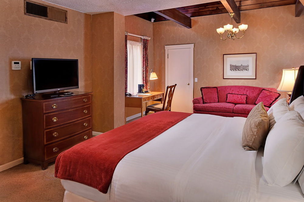 Seven Gables Inn, St Louis West, A Tribute Portfolio Hotel Clayton Zimmer foto